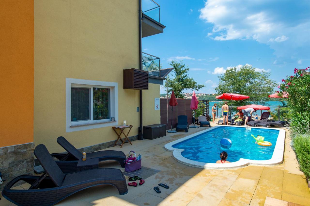 Soline Bay Seashore Residence Exterior foto